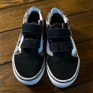 Girls size 13 Old Skool vans with flowers